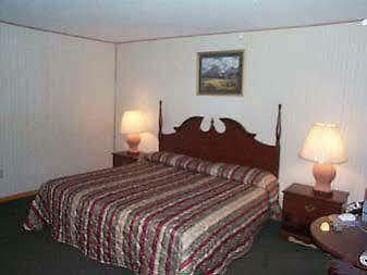 Knights Inn West Springfield Esterno foto
